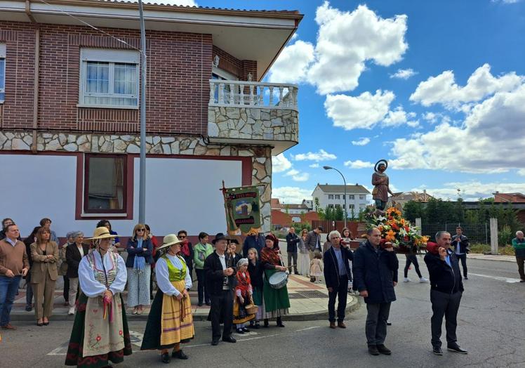 Imagen principal - En Villabalter también se celebra San Isidro