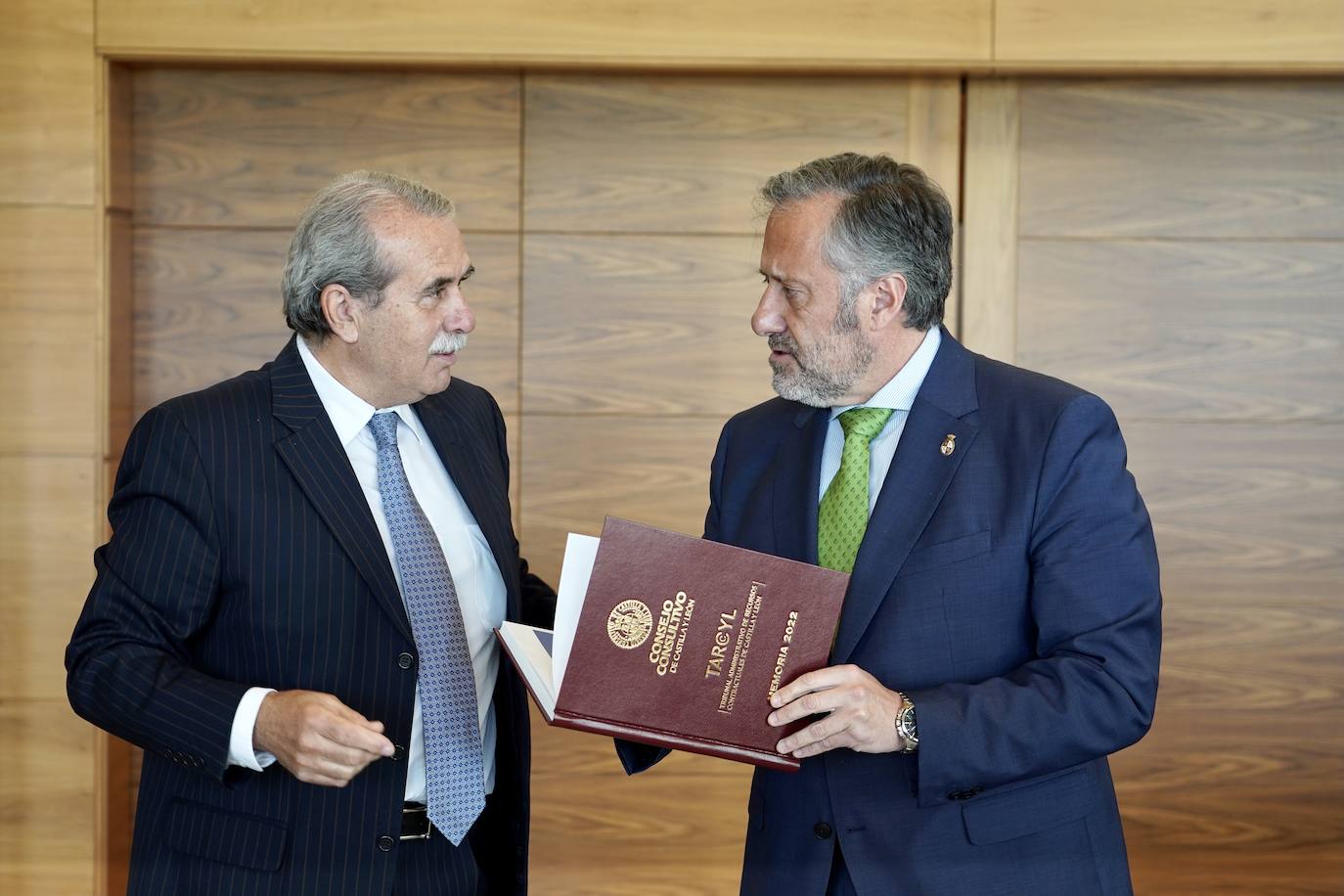 El presidente del Consejo Consultivo entrega la memoria correspondiente al año 2022