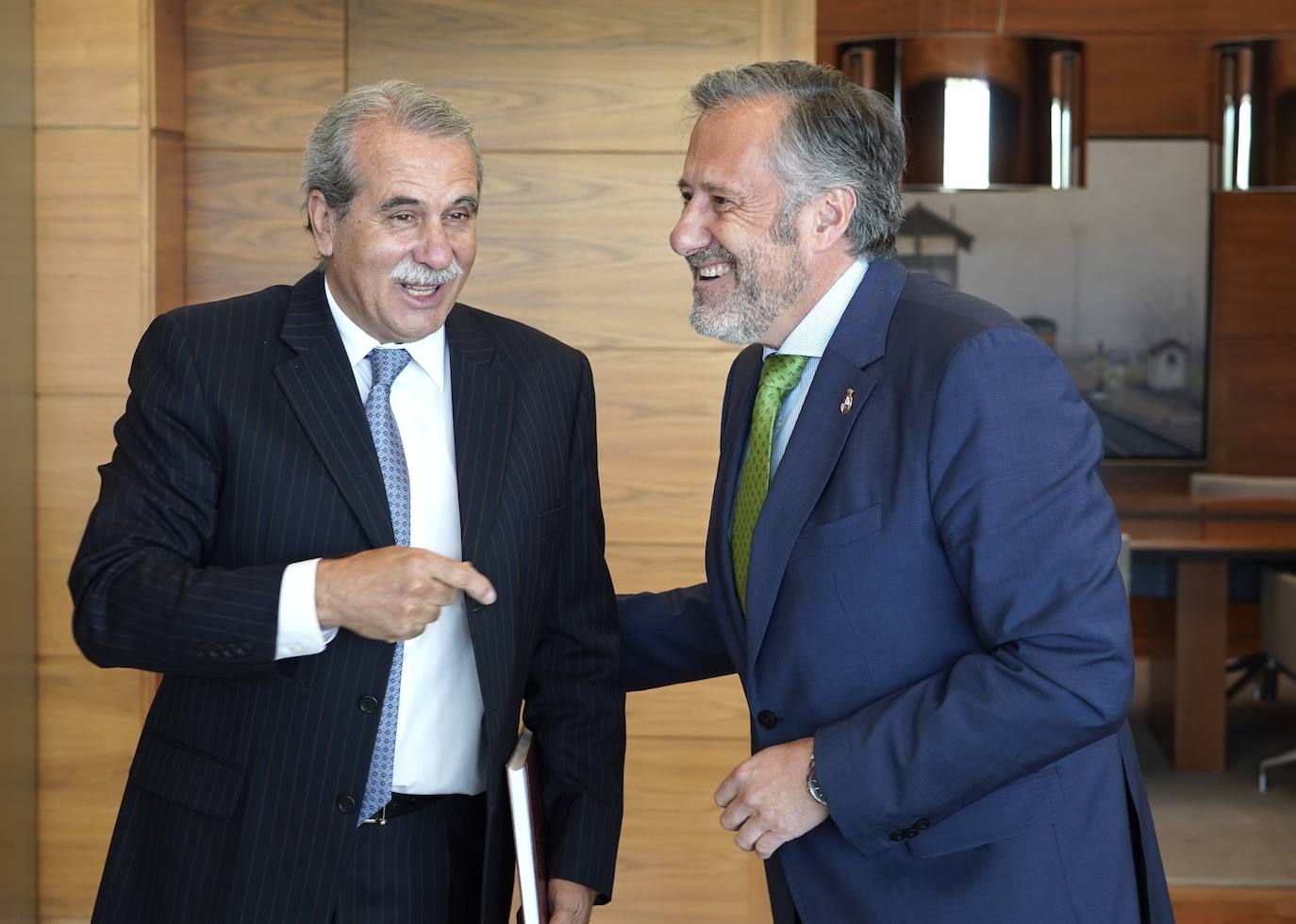 El presidente del Consejo Consultivo entrega la memoria correspondiente al año 2022