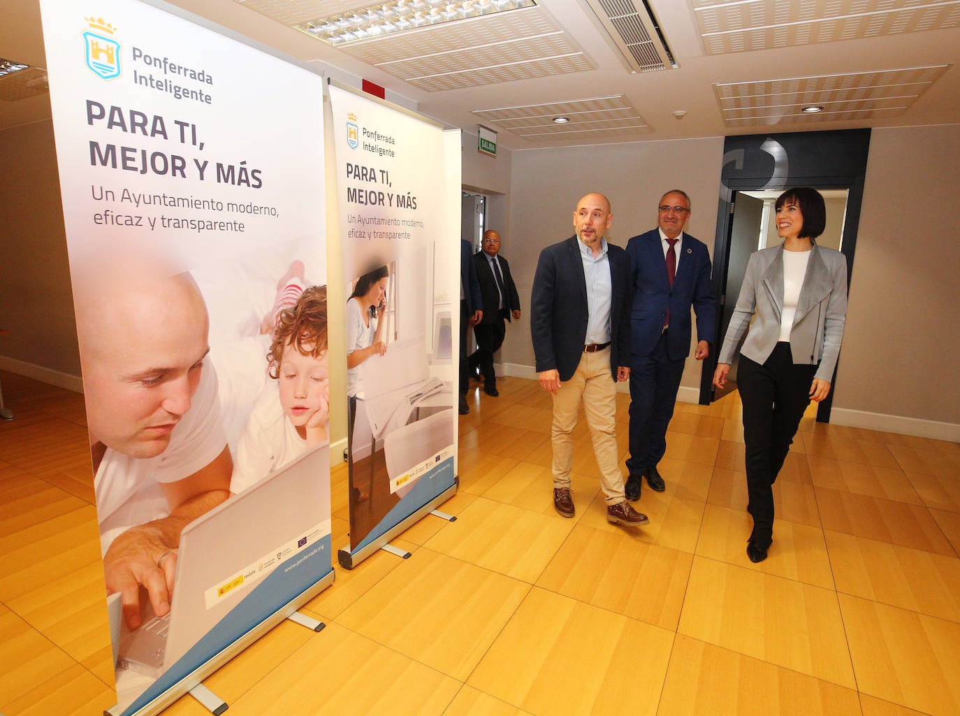 Visita de la ministra de Ciencia e Innovación a Ponferrada