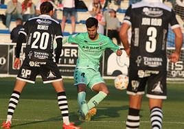 Pablo Trigueros, en el partido del sábado pasado ante Unionistas.