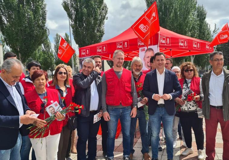 Santos Cerdán arropa a Jorge Pérez como candidato en Villaquilambre.