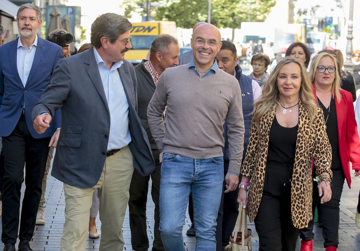 El vicepresidente primero de Acción Política de Vox, Jorge Buxadé, participa en un desayuno con afiliados y simpatizantes en León