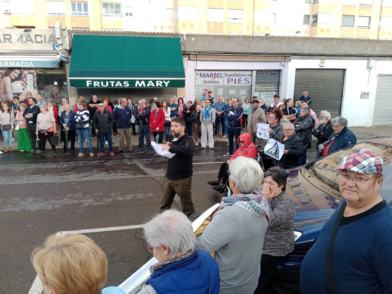 El barrio de Pinilla «se moja» por su centro de salud