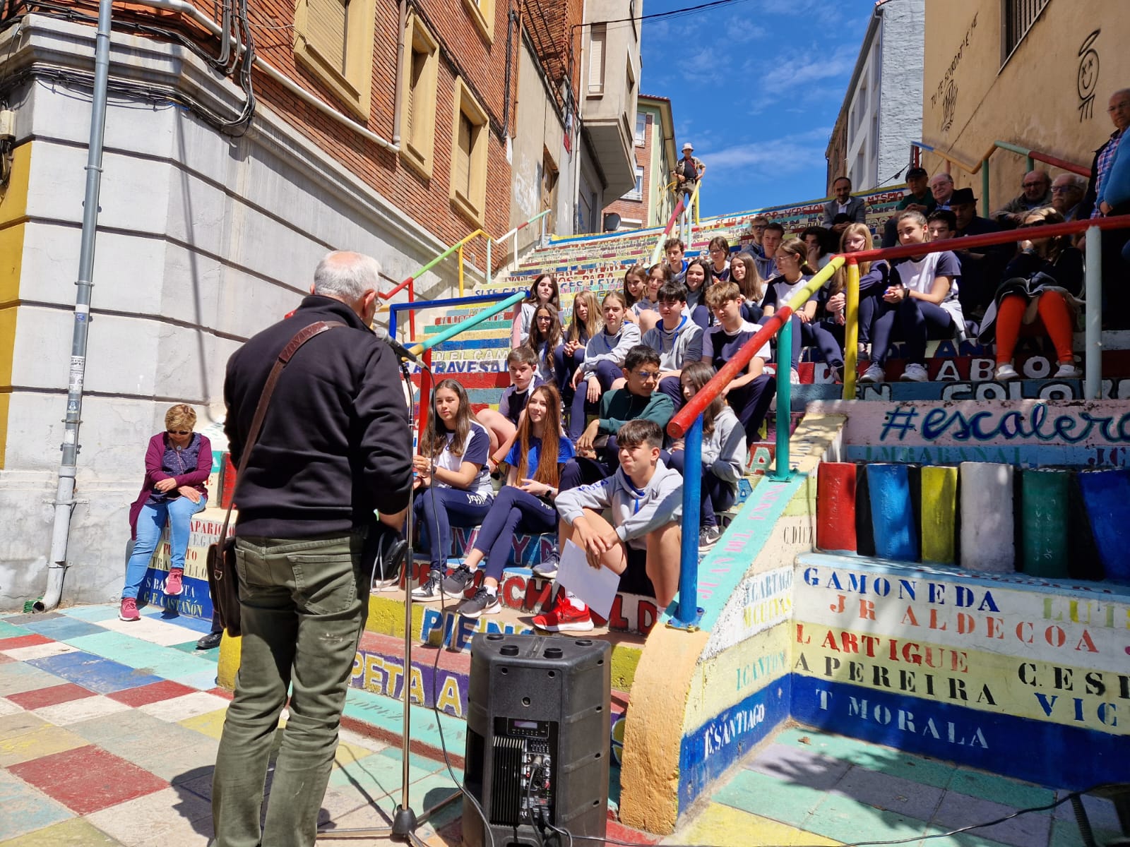 Lectura de textos en prosa y poéticos en la &#039;Escalera de la Vida&#039;