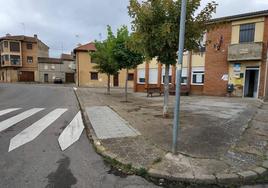 A licitación la plaza del Consultorio de Villabalter y los acerados de Párroco Gregorio Boñar.