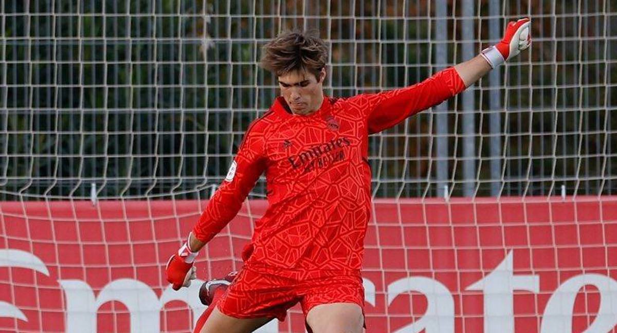 Fran González, en un partido con el equipo juvenil del Real Madrid.