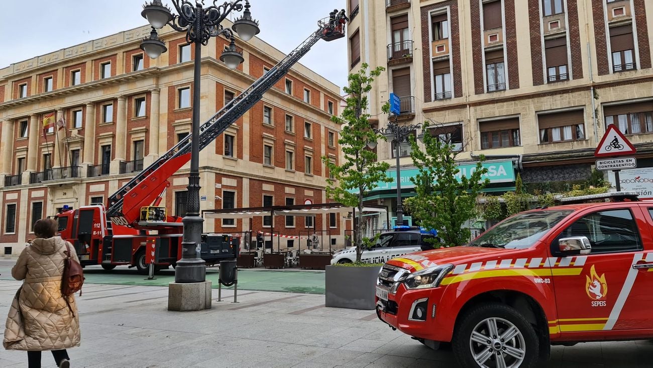 Bomberos León interviene en Ordoño II