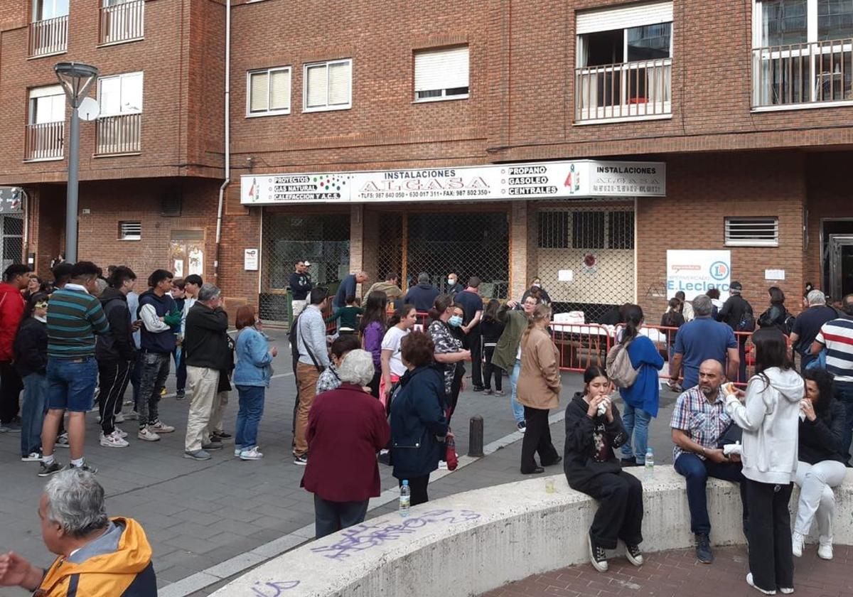 Celebración de las fiestas de Paraíso Cantinas.