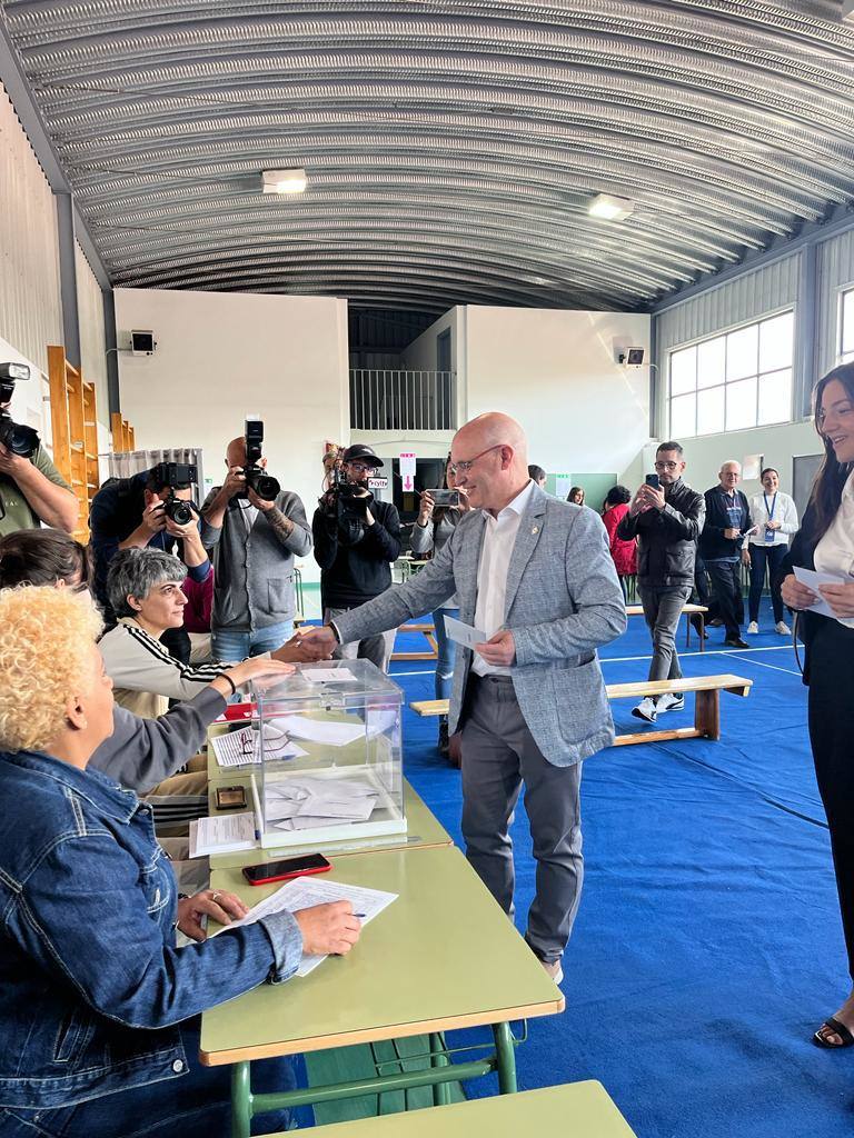 Los candidatos de Ponferrada votan