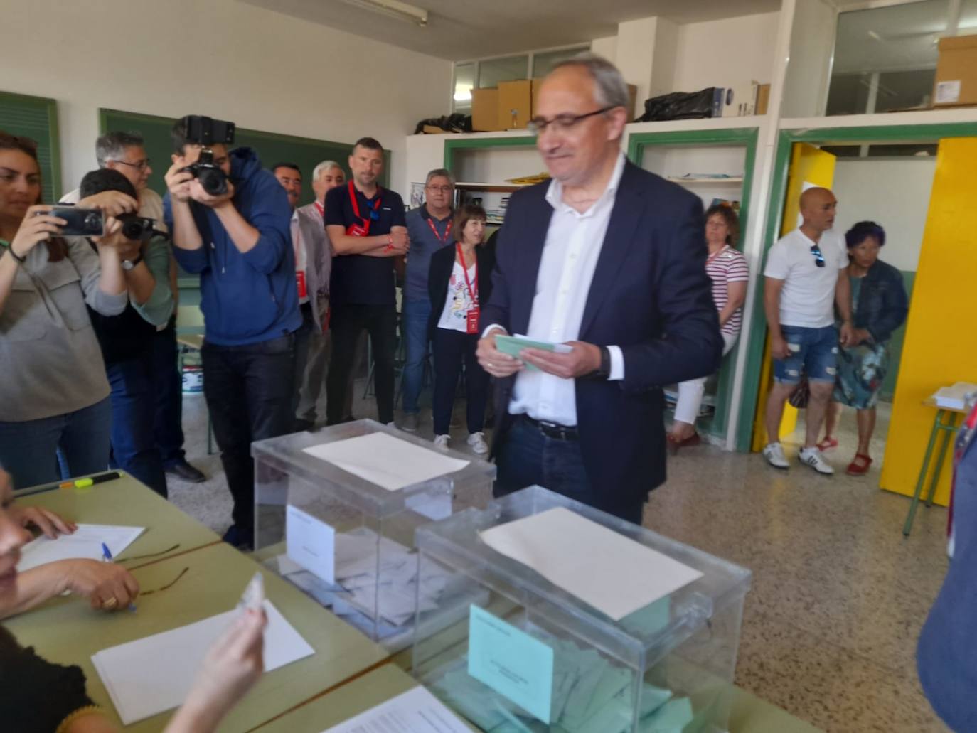 Los candidatos de Ponferrada votan