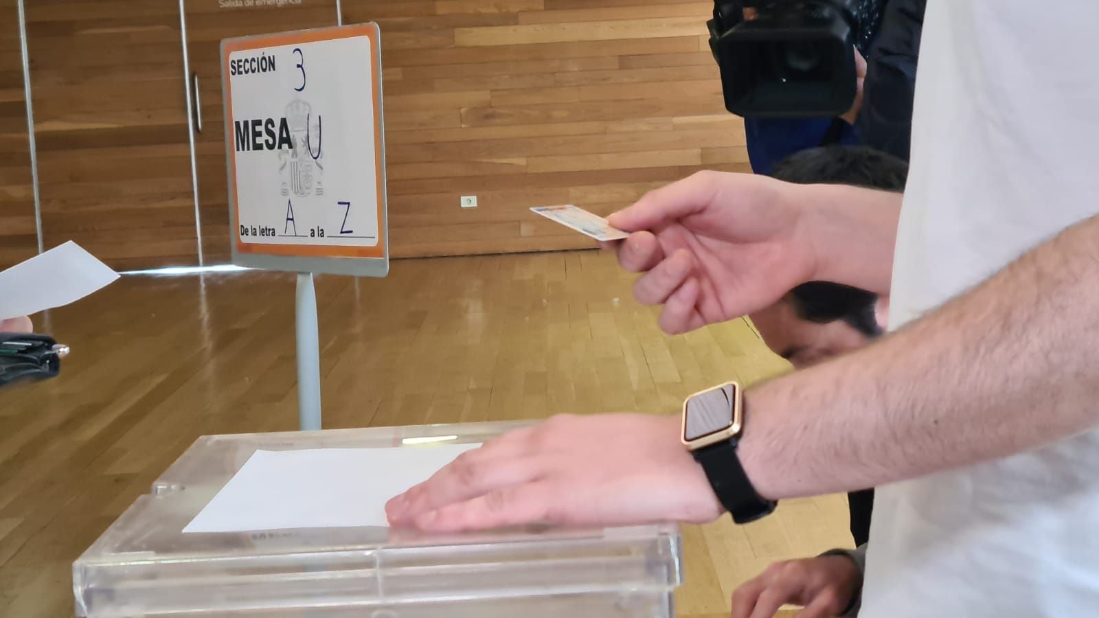 Sendino pide votar pensando en León