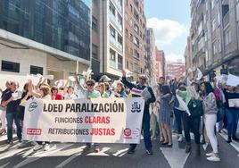 Concentración de los funcionarios de Justicia en Valladolid este martes.