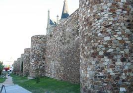 Patrimonio ampliará la vía pública de la muralla en la calle El Cristo.