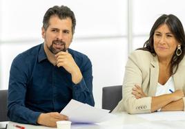 El secretario general del PSOE de Castilla y León, Luis Tudanca, acompañado de Virginia Barcones, y Ana Sánchez, preside la reunión del Consejo Territorial del partido