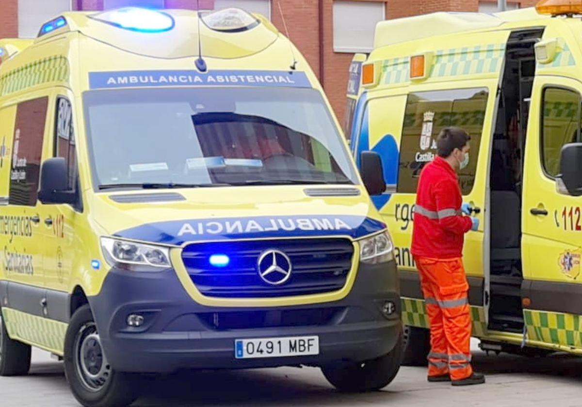 Efectivos de Emergencias fueron desplazados a la zona pese a que finalmente nada pudieron hacer por salvar la vida a la mujer.