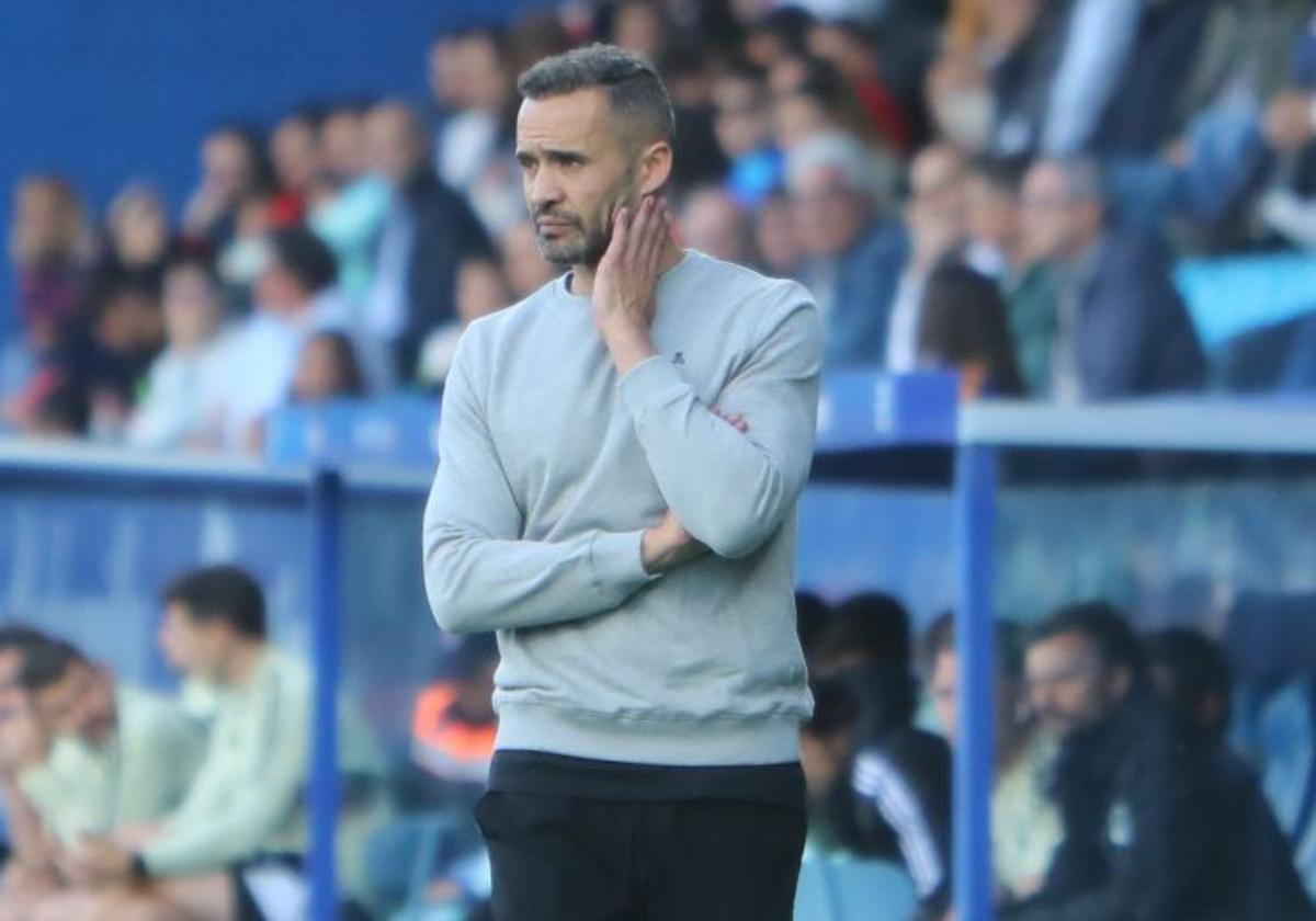 Juanfran García, entrenador de la Deportiva.