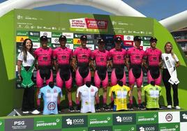 Ciclistas del Maglia Tecnosylva Bembibre Cycling Team en la Volta a Portugal.