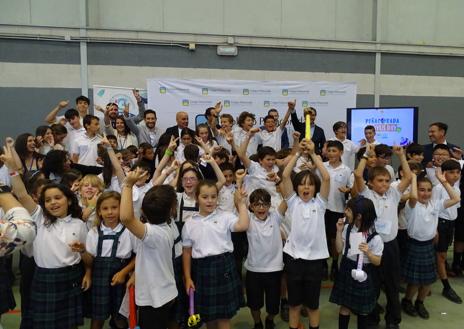 Imagen secundaria 1 - Peñacorada celebra la Feria de emprendimiento escolar &#039;Genyus Day&#039;