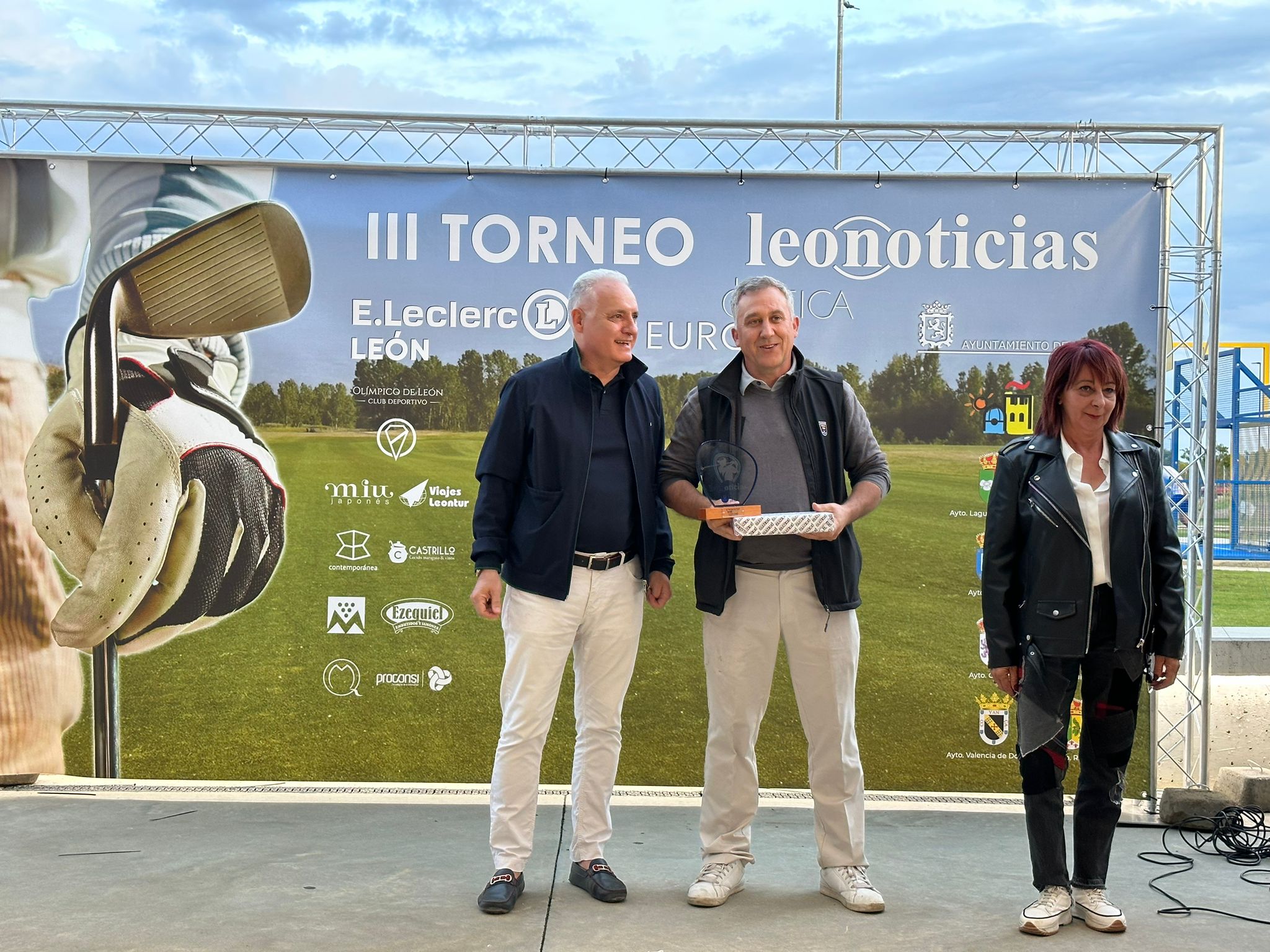 Los ganadores del III Torneo de Golf de leonoticias