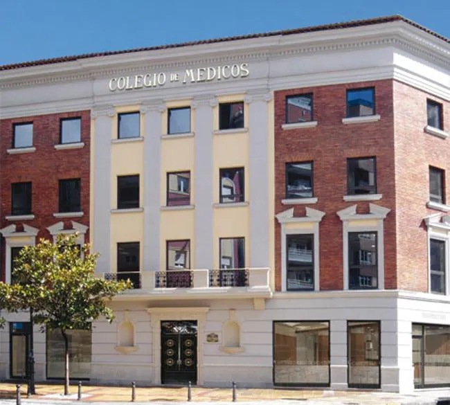 Fachada del Colegio de Médicos.