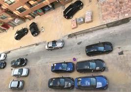 Imagen de la zona norte de la calle Padre Isla durante las obras de calmado del tráfico.
