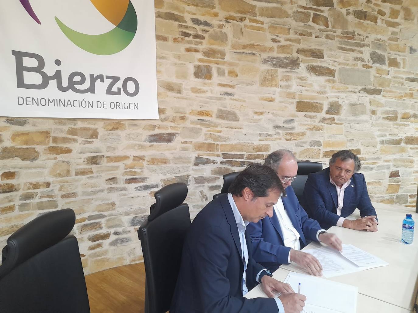 La DO Bierzo y Academia de Gastronomía unen sinergias para promocionar los vinos