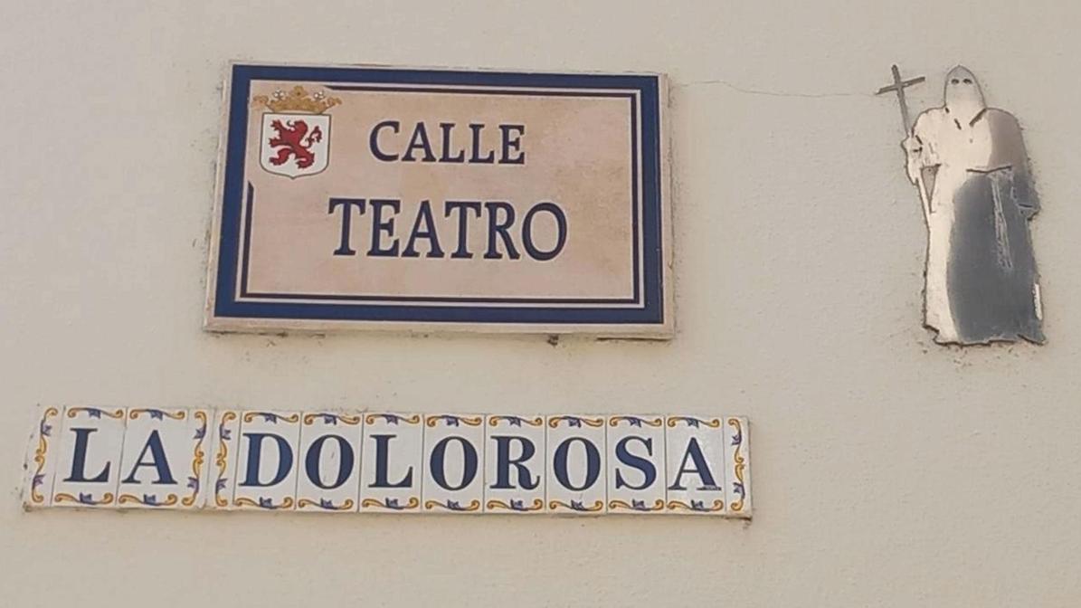 Teatro o La Dolorosa, una calle que rinde homenaje a una persona