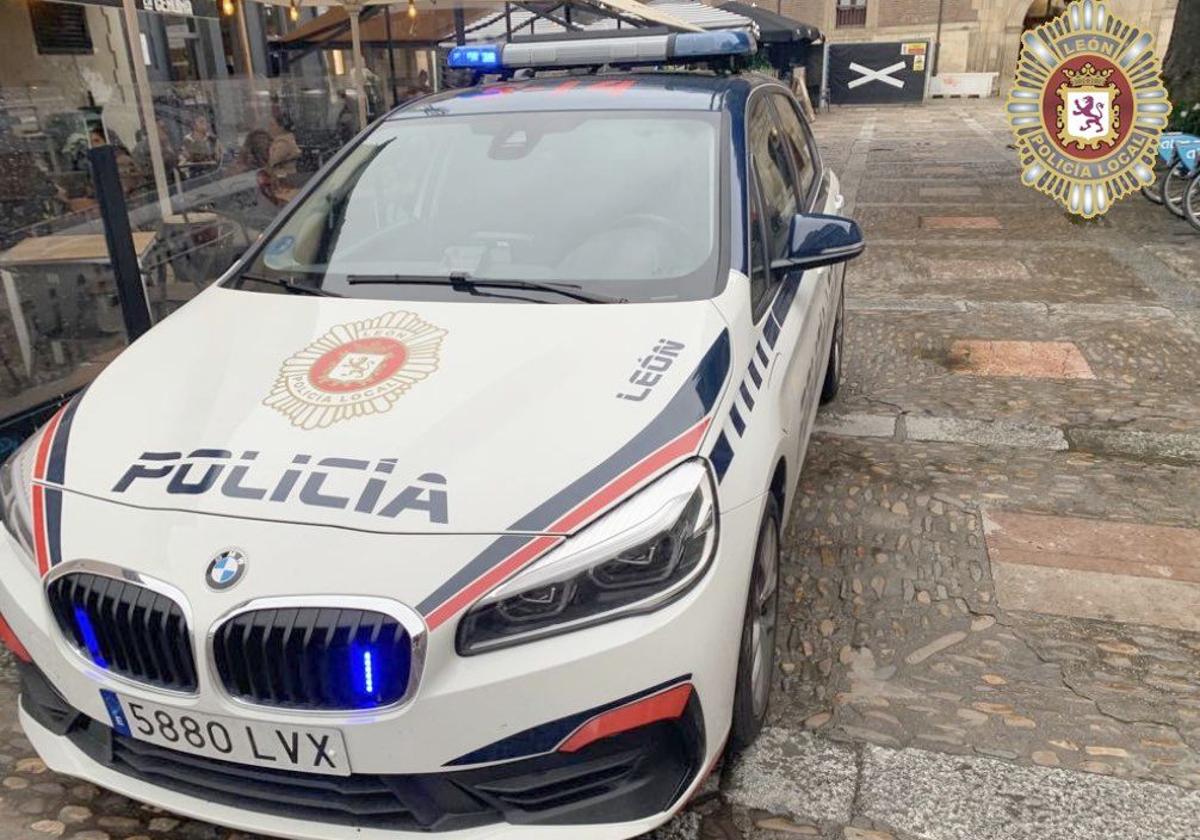 Efectivos de la Policía Local de León procedieron a la localización de la joven, trasladada con posterioridad al domicilio familiar. La Policía Nacional desplegó un amplio dispositivo para localizar a la joven cuya desaparición fue denunciada por su familia.