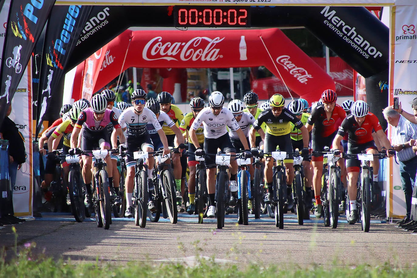 300 ciclistas participan en la novena edición de la Power Race León