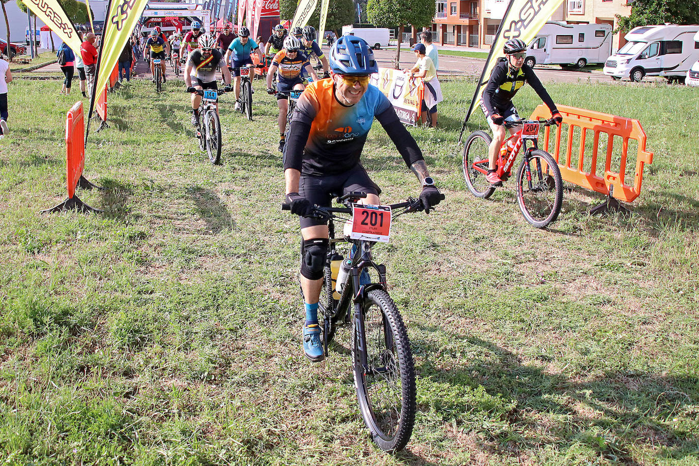 300 ciclistas participan en la novena edición de la Power Race León