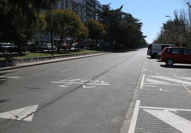 Paseo de Papalaguinda donde estaba aparcado el coche del afectado.