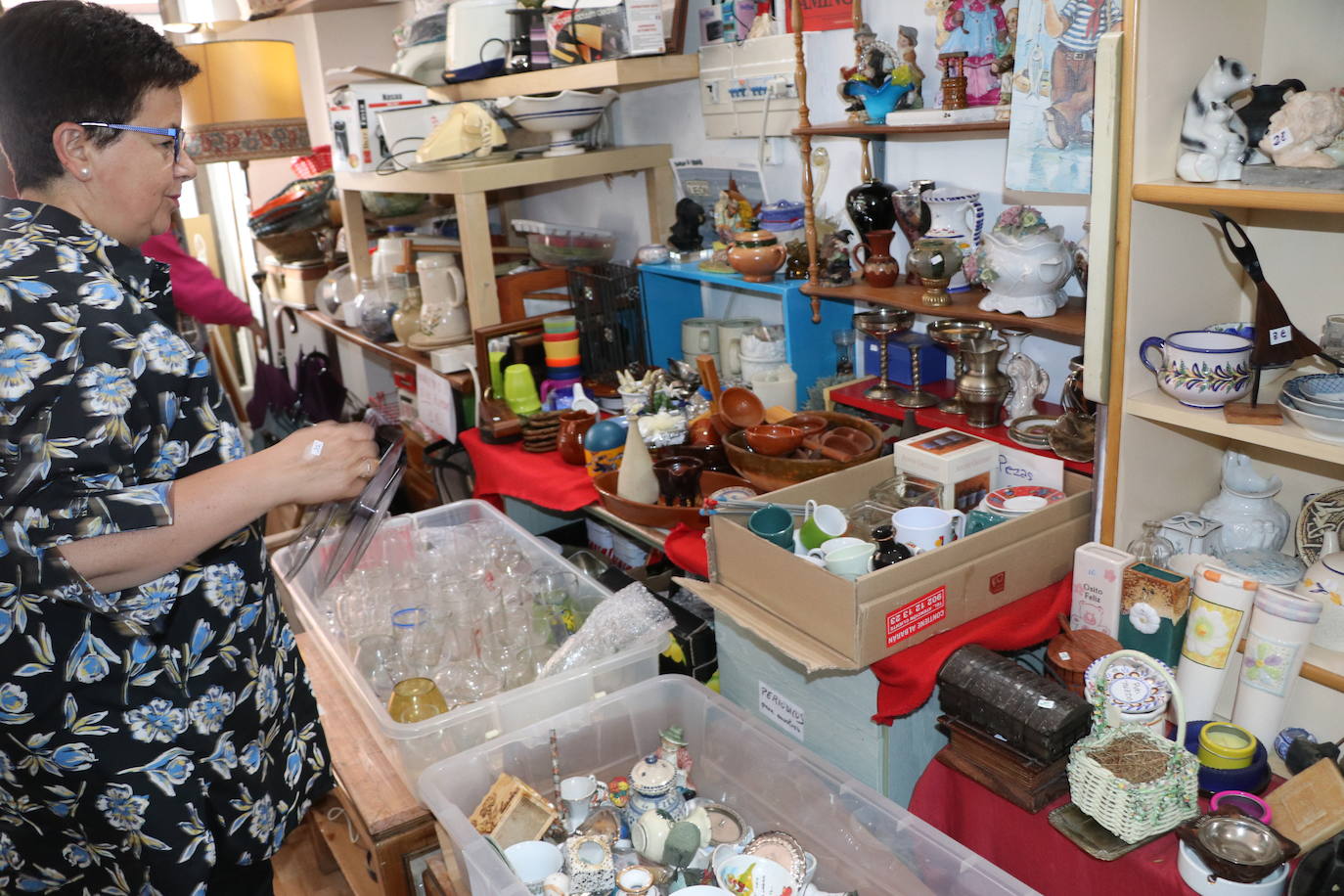 Proyecto Convivo organiza un rastrillo solidario