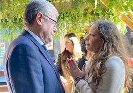 Ester Muñoz y Antonio Silván, durante el proceso previo a su elección como presidenta del PP de León.