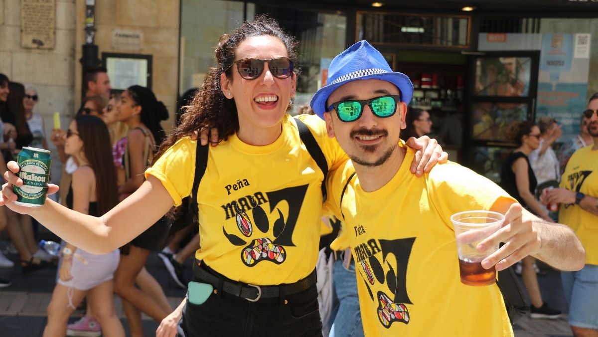 Las peñas anuncian la llegada de las fiestas