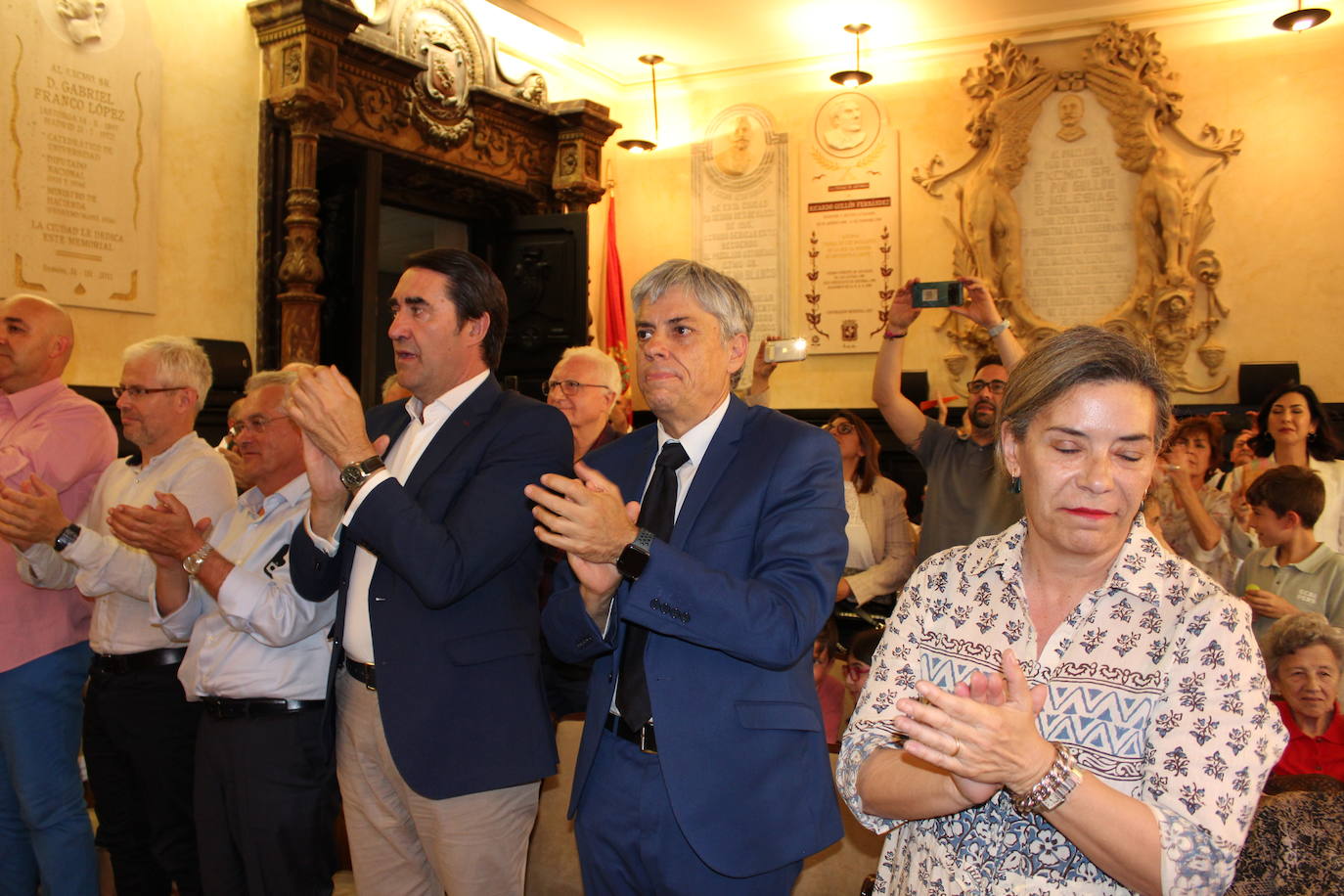 José Luis Nieto toma el bastón de mando de Astorga