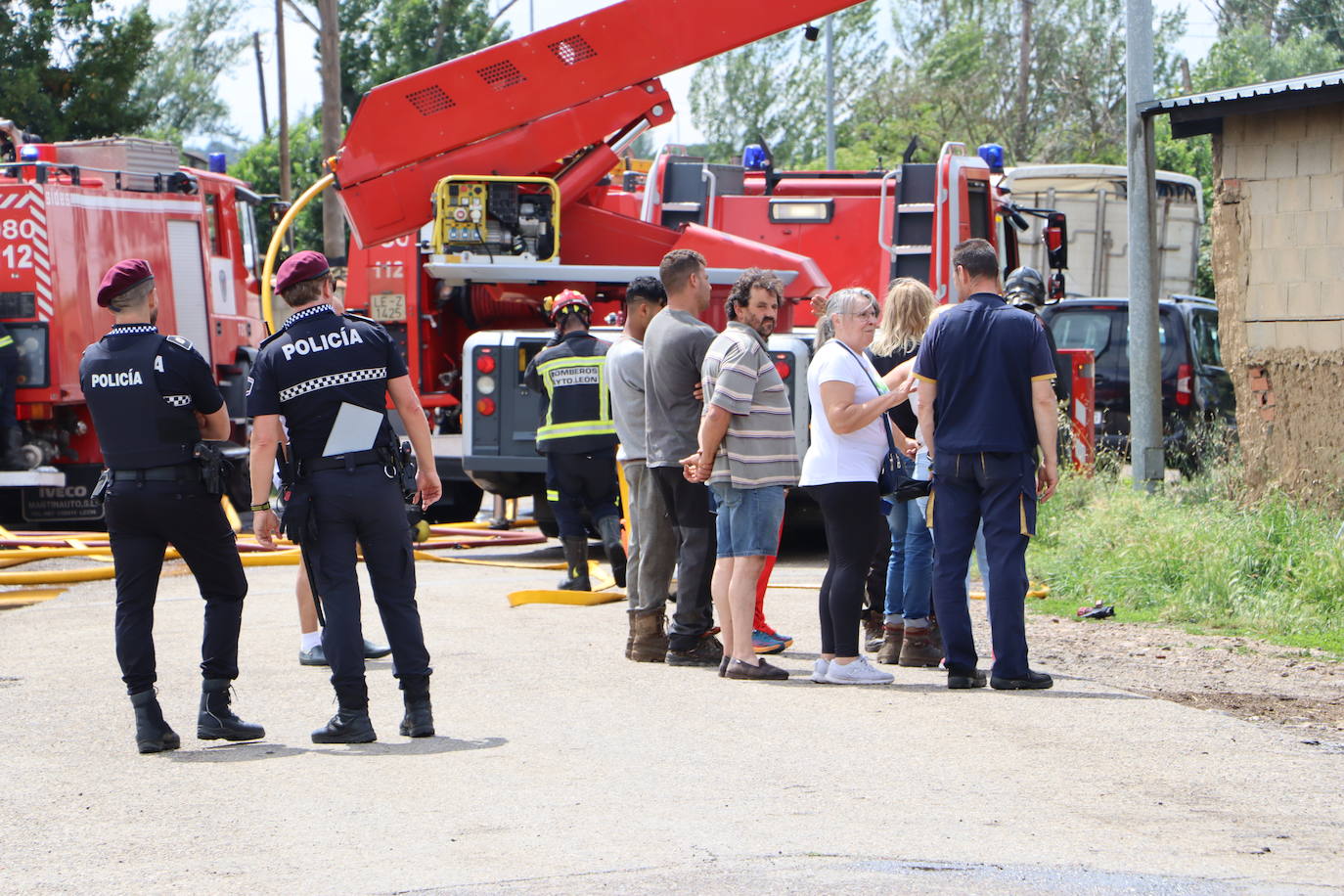 Incendio por un rayo en una nave