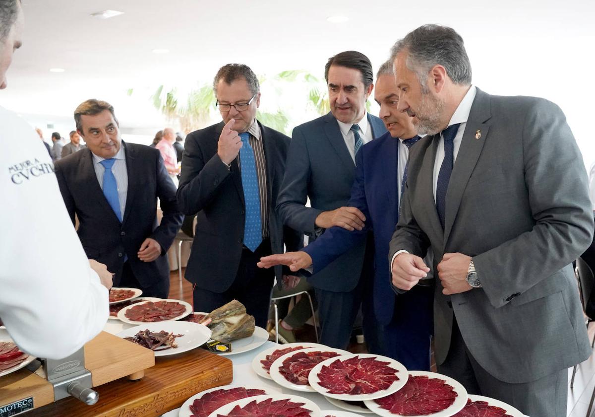 Almuerzo celebrado por el Consejo Regulador de la IGP &#039;Cecina de León&#039;