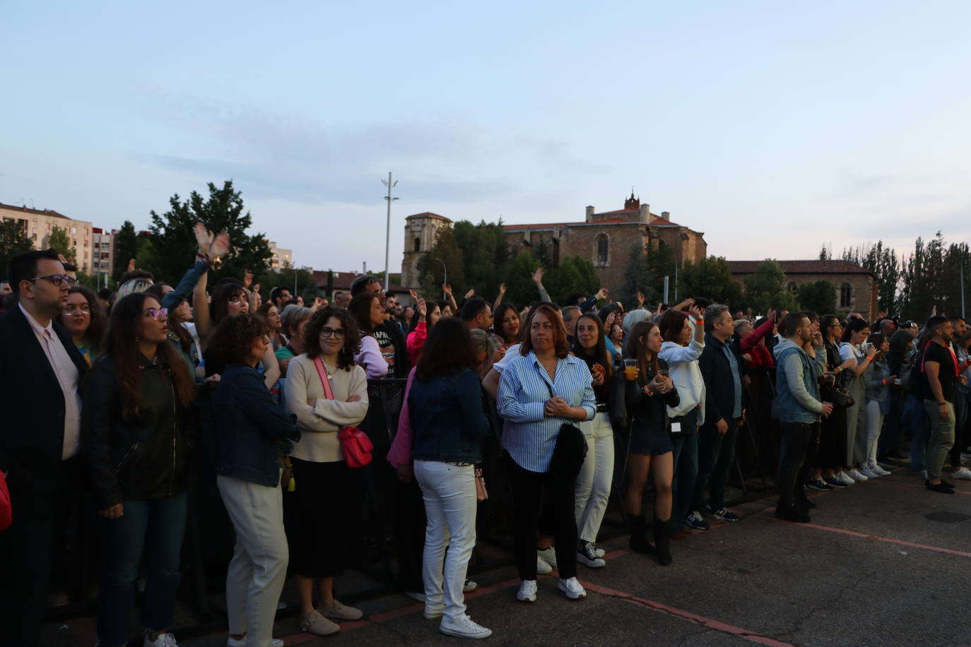 Cadena Dial trae el sol a León