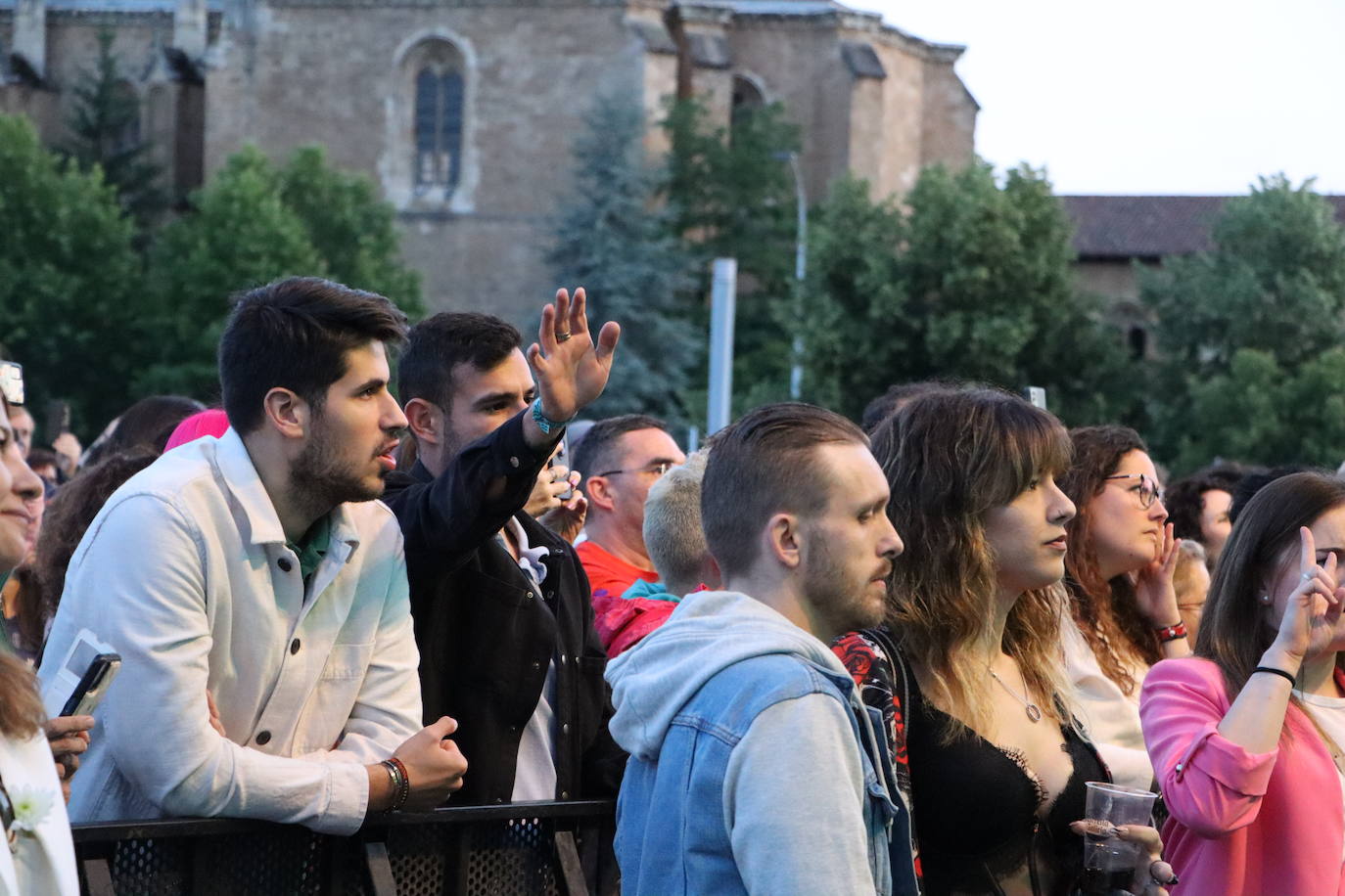 Cadena Dial trae el sol a León