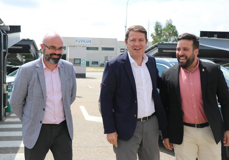 Alfonso Fernández Mañueco en su visita a Mercadona en Villadangos del Páramo.