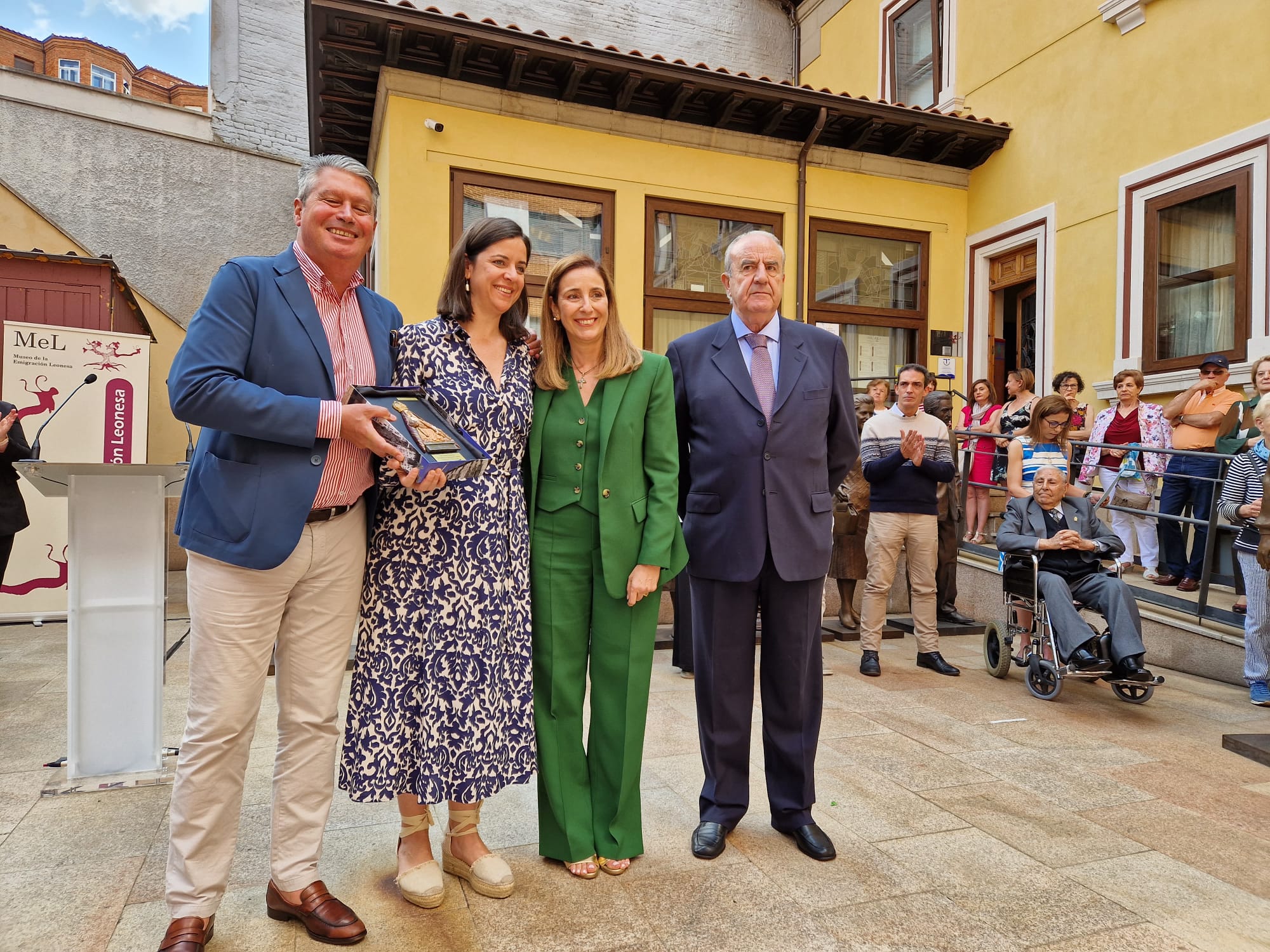 Homenaje al Emigrante Leonés