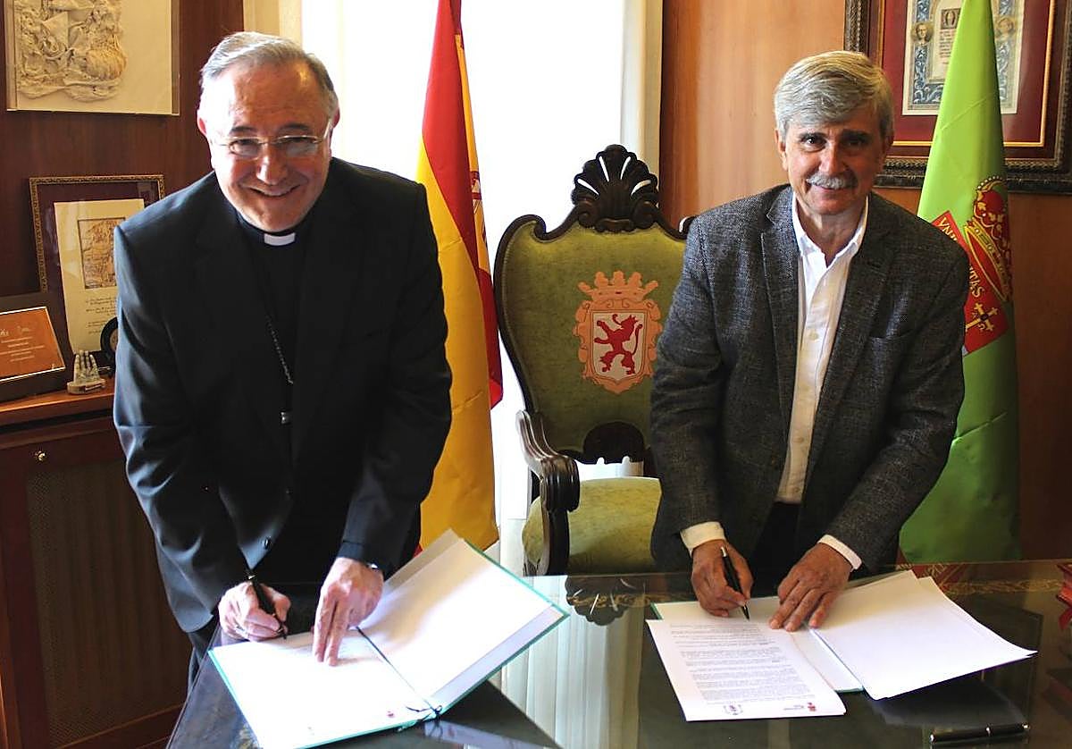 Firma del convenio de colaboración entre ambas instituciones.