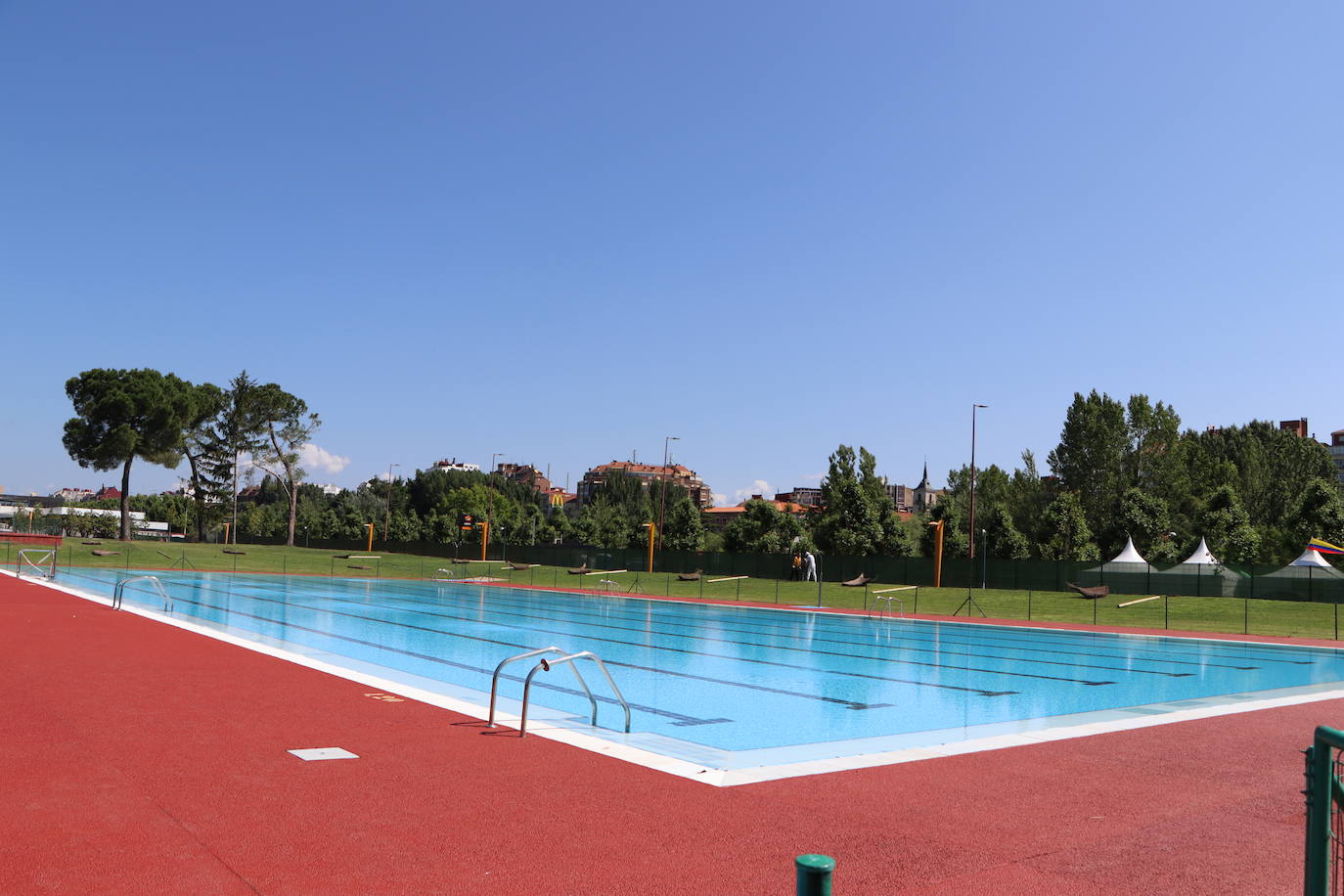 Las piscinas, listas para el verano