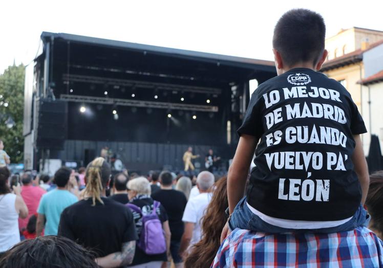 Imagen principal - «Lo mejor es cuando vuelvo pa&#039; León»