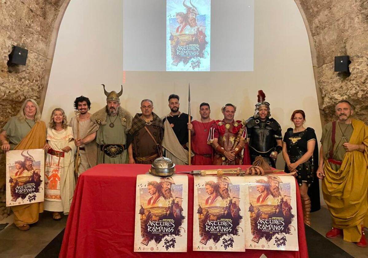 Presentación de una nueva edición de Astures y Romanos en Astorga.