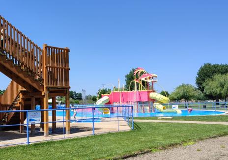 Imagen secundaria 1 - Valencia de Don Juan abre sus piscinas para hacer frente a la ola de calor