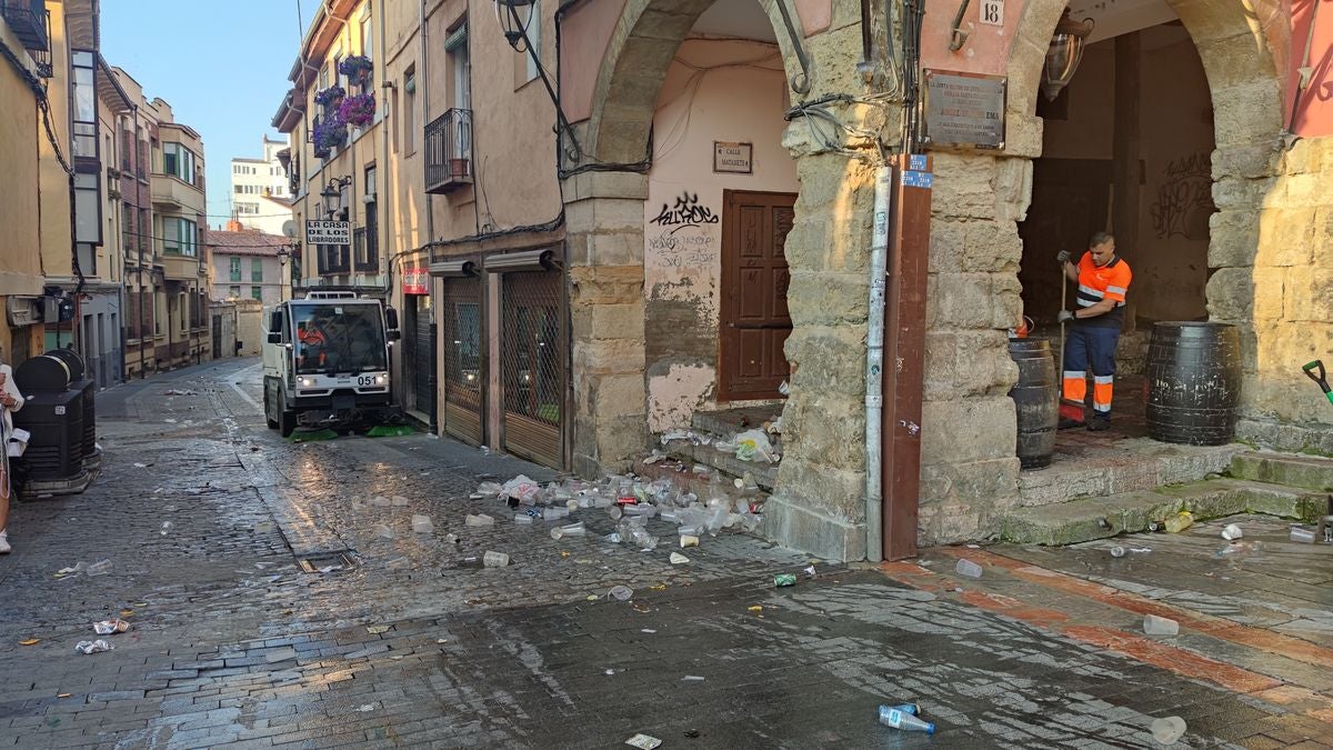 La basura, protagonista de la &#039;resaca&#039; de San Juan