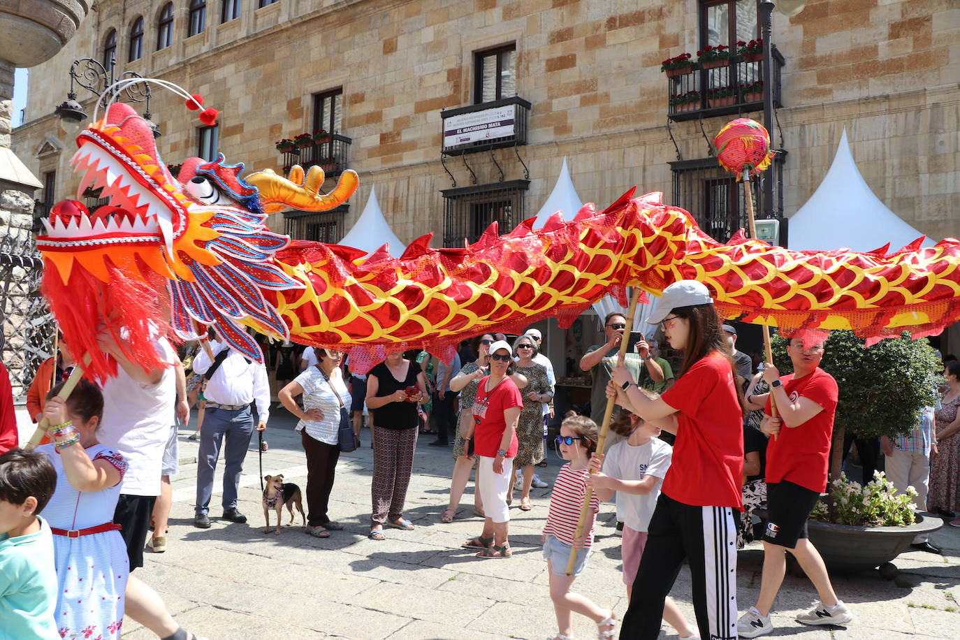 La danza del dragón, en León