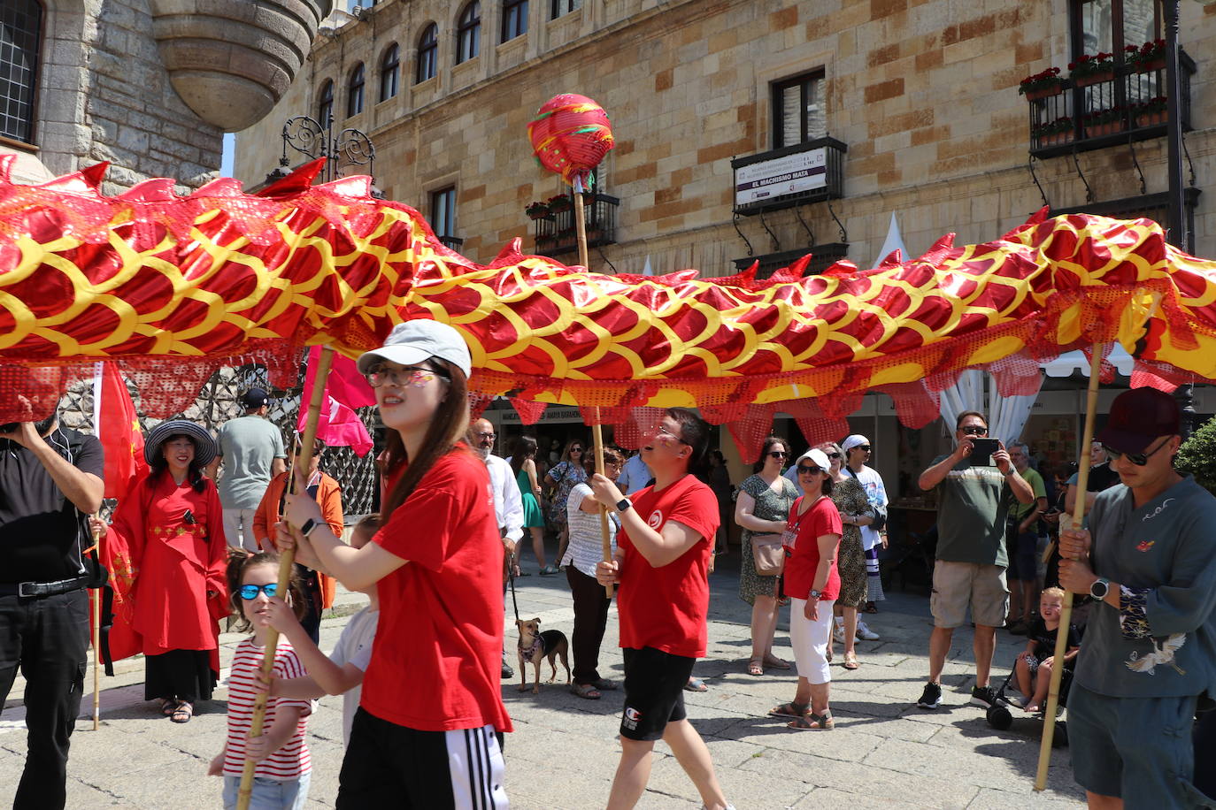 La danza del dragón, en León